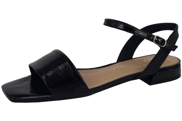 620 - PATENT BLACK