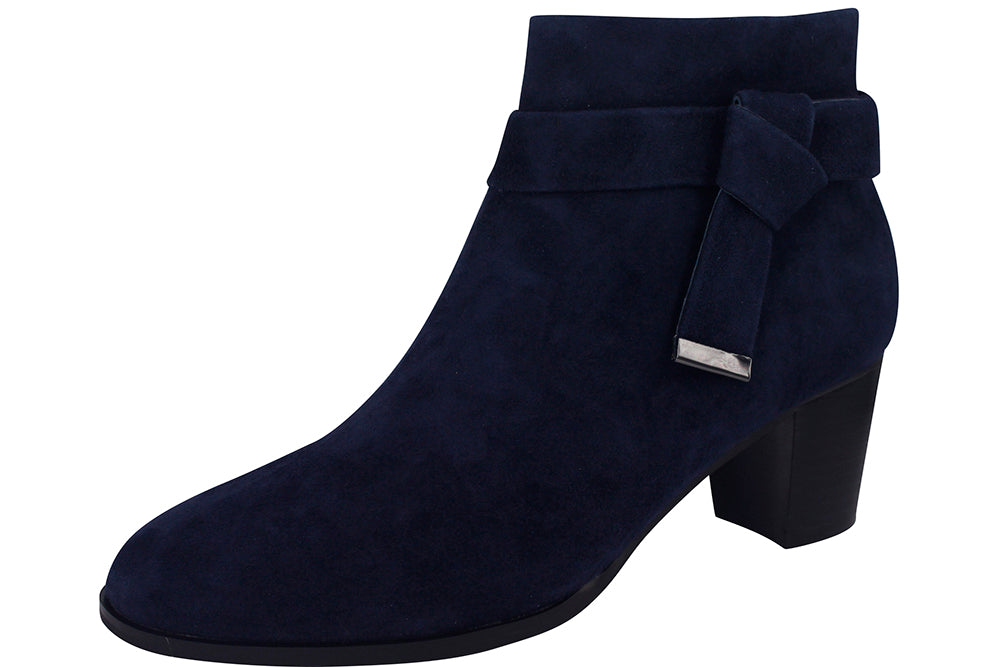 672 - SUEDE NAVY
