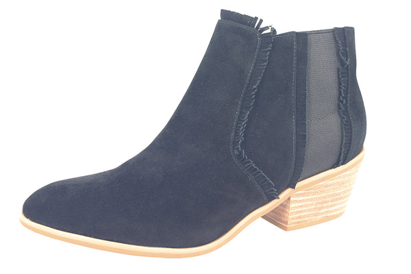 740 - SUEDE BLACK